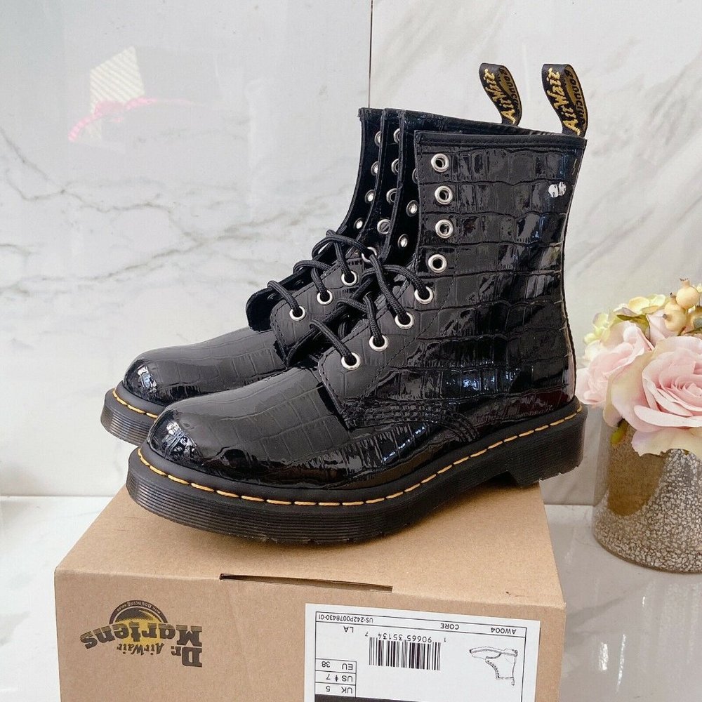 Dr. Martens 1460 8 eye Combat boots Lace Up Black Patent Leather Croc US 7